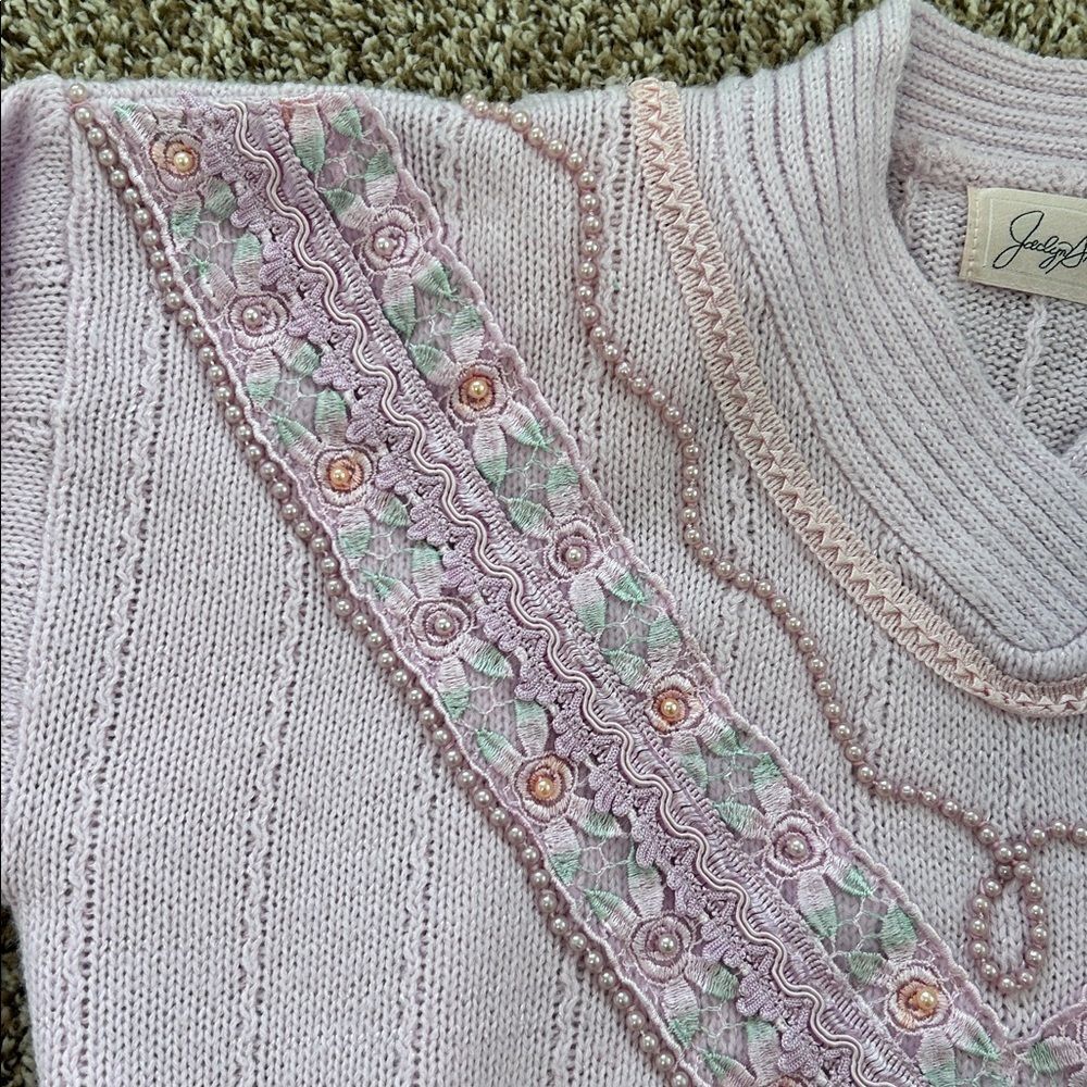 Vintage Jaclyn Smith Purple Lace Floral Pearl Cottagecore Sweater - Picture 7 of 12